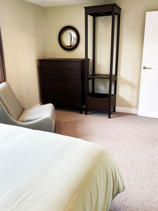 Larks Leaze Lodge, Steeple Ashton, Wiltshire 트로브리지 외부 사진