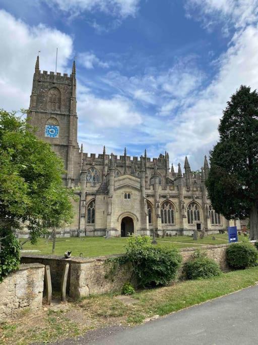 Larks Leaze Lodge, Steeple Ashton, Wiltshire 트로브리지 외부 사진