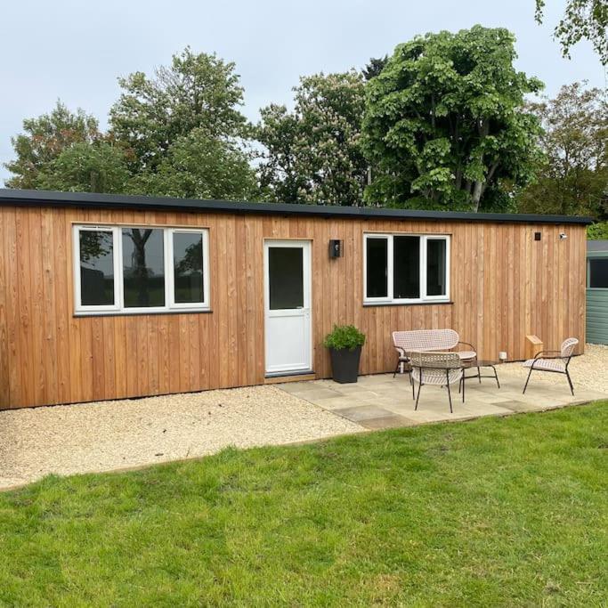 Larks Leaze Lodge, Steeple Ashton, Wiltshire 트로브리지 외부 사진
