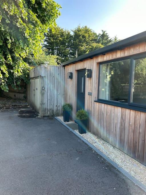 Larks Leaze Lodge, Steeple Ashton, Wiltshire 트로브리지 외부 사진